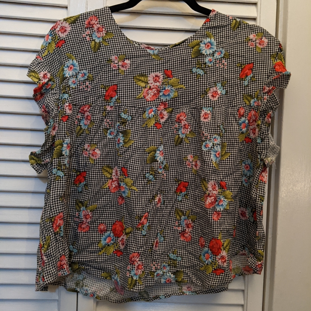 Forever 21 gingham floral swing blouse